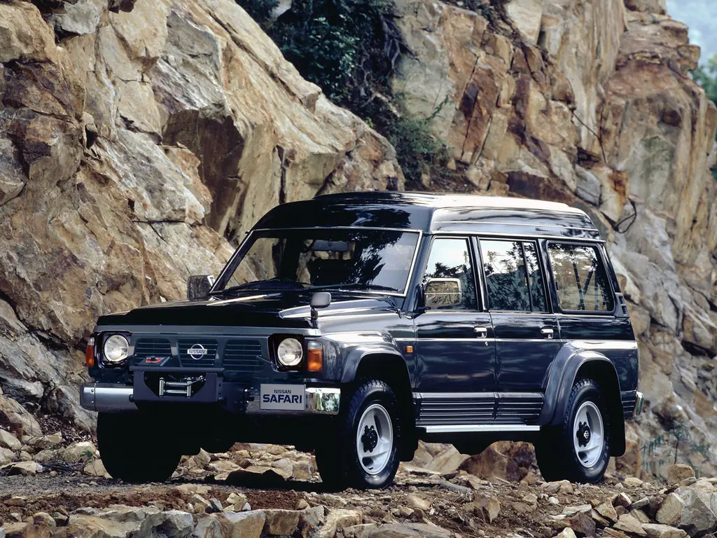 Nissan Safari (WGY60, WRGY60, VRGY60, VRY60) 2 поколение, джип/suv 5 дв. (10.1987 - 07.1993)